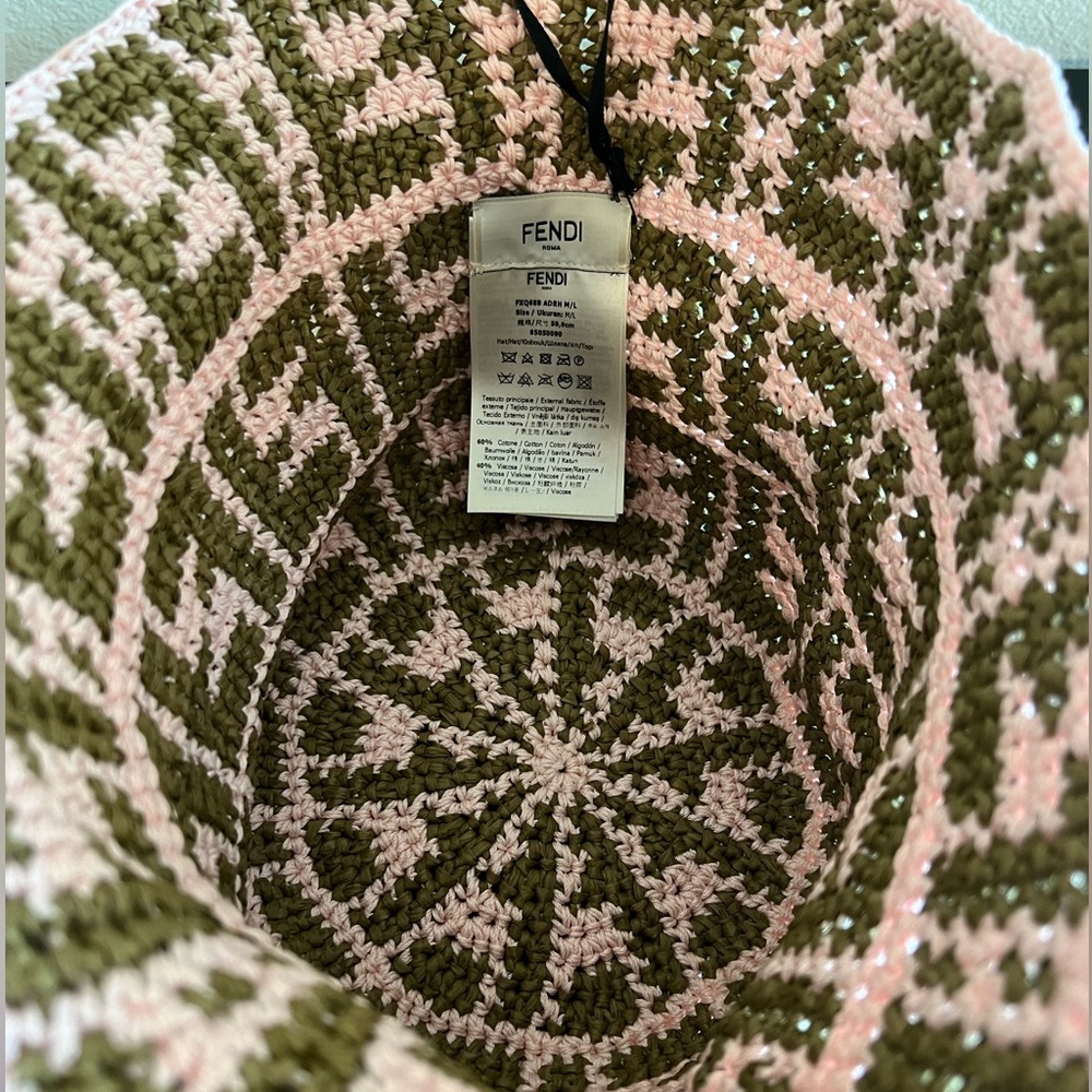FENDI FF Logo Hand-Woven Raffia Bucket Hat Pink & Green Sz M/L - Picture 2 of 8